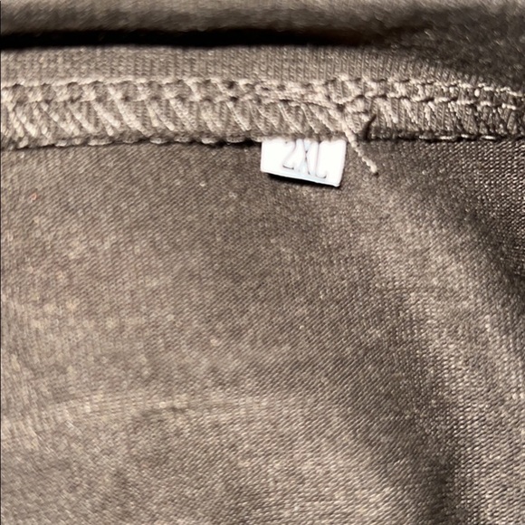 Long sleeve front pocket shirt size 2XL - Picture 3 of 3